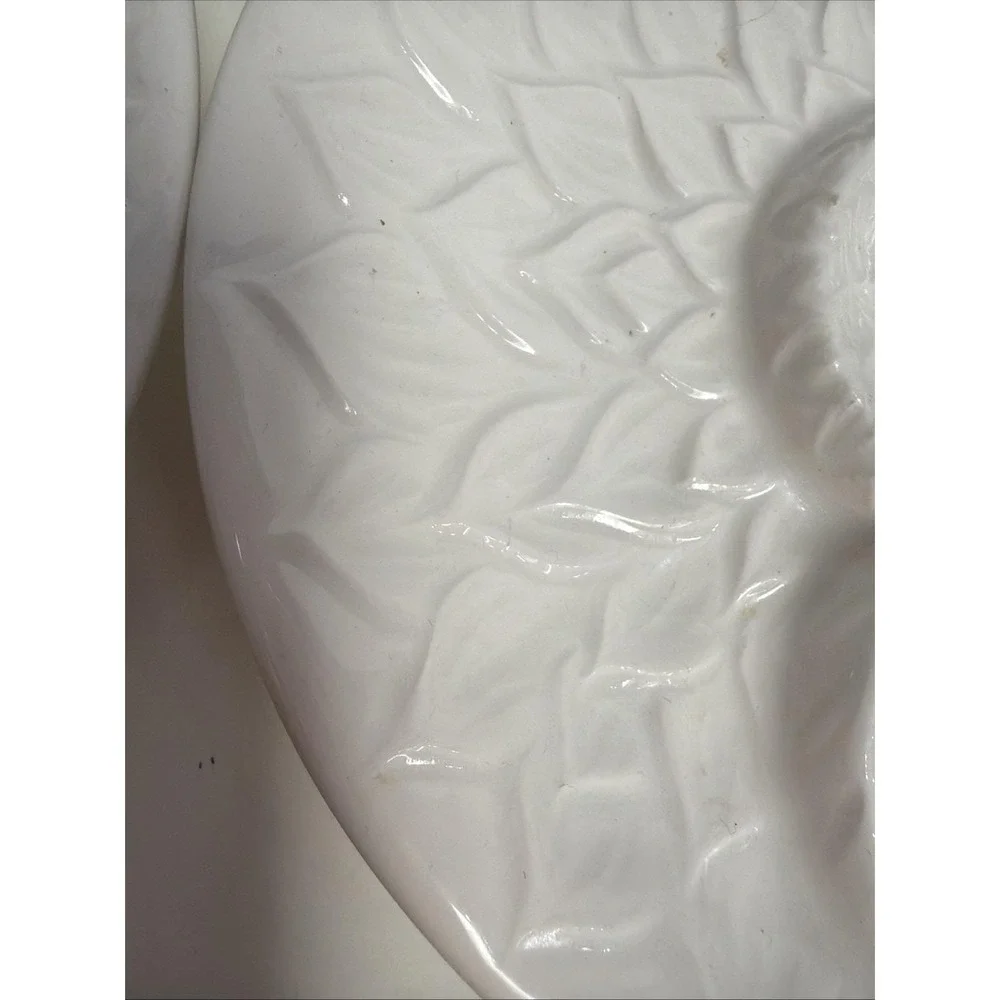 Set 4 White Artichoke Salad Plates 8.5